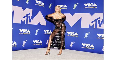Miley Cyruss Mullet Haircut And 80s Glam At Mtv Vmas 2020 Popsugar