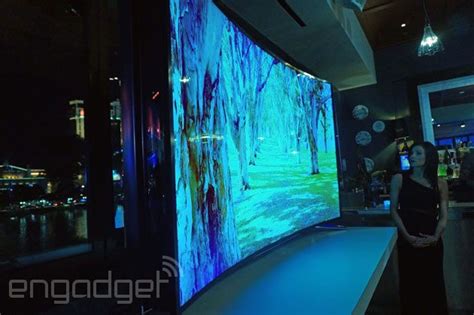 Samsung Shows Off Its 85 Inch Curved Tv That Bends With The Touch Of A Button Video Curved