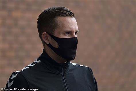 Within families, wives respond more than do their husbands, who themselves respond negatively to their wives' tax cuts. Everton midfielder Gylfi Sigurdsson's brother-in-law, 11 ...