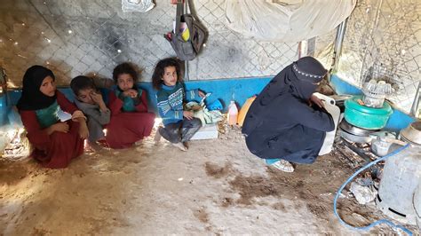Yemen: Displaced at Heightened Covid-19 Risk | Human ...