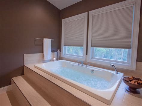 Large Bath Tub With Built In Jets Big Tub Bathtub Remodel Bathroom Top