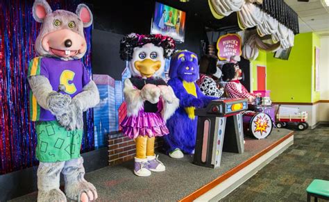 Good Riddance To Chuck E Cheeses Animatronic Band But Well Miss You