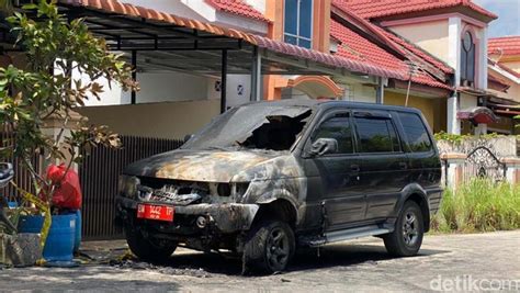 Mobil Kepala Keamanan Lapas Hangus Dibakar Pelaku Masih Misterius