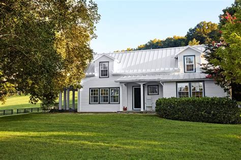 This Tennessee Farmhouse Is The Epitome Of Southern Comfort Country