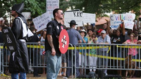 Protesters Drown Out Kkk Rally In Charlottesville