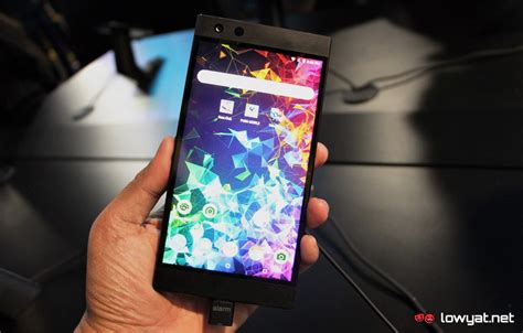 When is the razor phone 2 coming out? Razer Phone 2 To Be Launched in Malaysia On 15 January ...