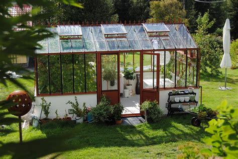 See more ideas about diy greenhouse, greenhouse plans, diy greenhouse plans. Cheap Easy Diy Greenhouse Designs Can Build Yourself - House Plans | #96547