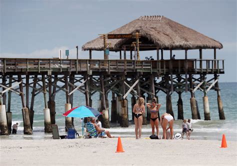 This Florida City Is Cracking Down After 12 000 Pounds Of Trash Were Hauled From Its Beaches