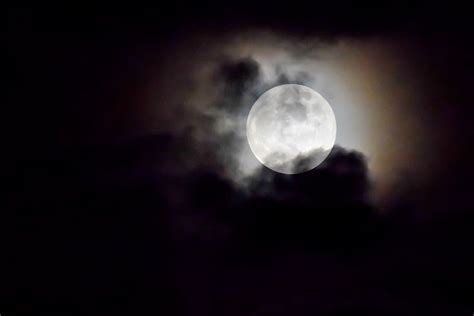 Hd Wallpaper Full Moon Moonlight Sky Clouds Night Dark Nature