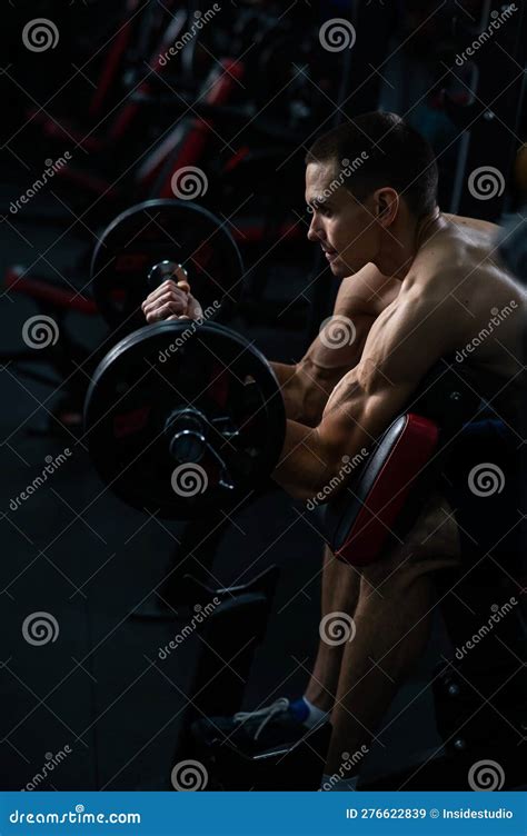 Man Doing Ez Barbell Bicep Exercises On Scott Bench Stock Image Image Of Curl Exercise