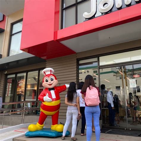 Jollibee 7 Tips From 298 Visitors