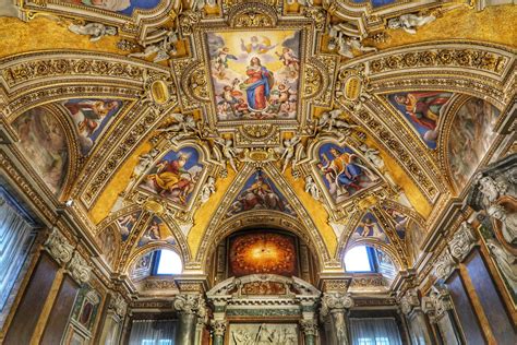 Walk Inside The Stunning Basilica Papale Di Santa Maria Maggiore In