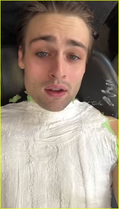 Douglas Booth Goes Shirtless To Make Life Cast Of His Body Photo 4051281 Douglas Booth