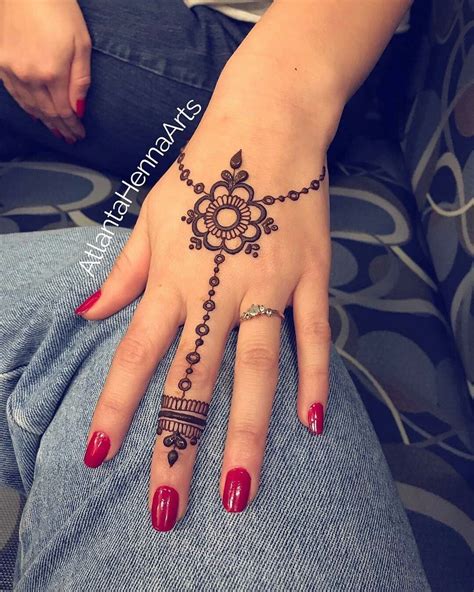 This Is So Cute By Atlantahennaarts Henna Mehndi Finger Henna Designs Pretty Henna