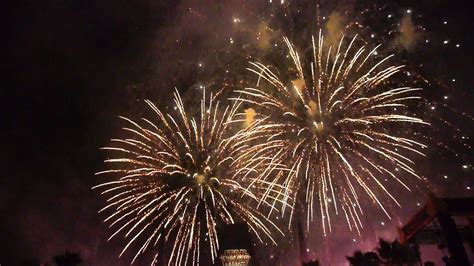 Symphony In The Stars Fireworks With Star Wars The Force Awakens At