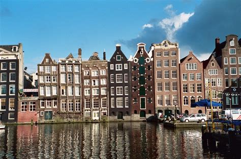 Pin Di Irisdoc Su Amsterdam Netherlands Case Olandese