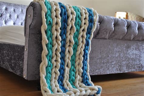 Master The Art Of Arm Knitting and Designing Chunky Blankets | Truly