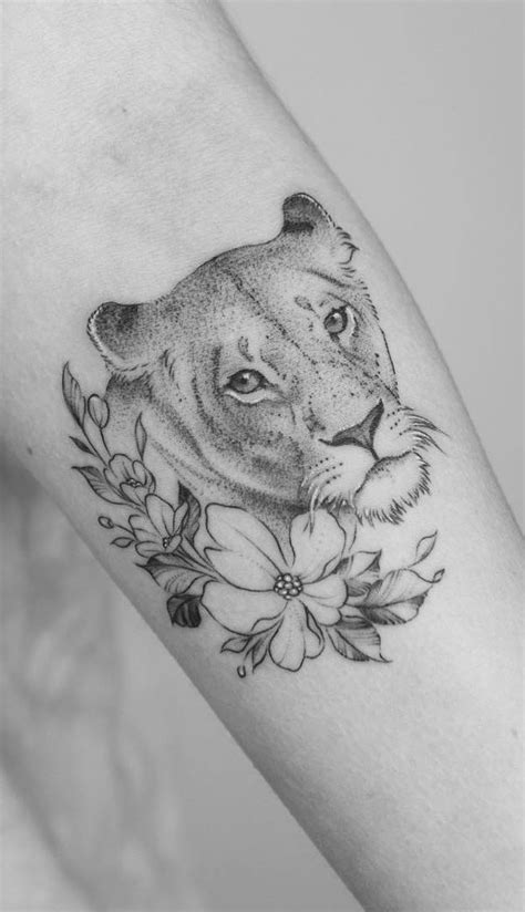 Awesome Lioness Tattoo Ideas © Tattoo Artist Minnie From Seventh Day