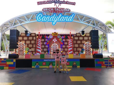 Serunya liburan dan bermain di legoland, nalika dan nalya liburan ke legoland johor bahru malaysia desember 2019, bermain. Aktiviti Menarik BrickTacular Holidays Candyland di ...