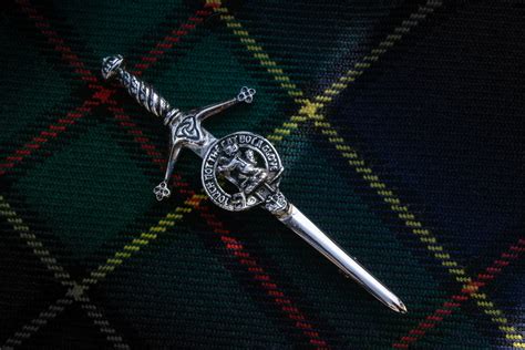 How To Choose And Wear A Kilt Pin Clan