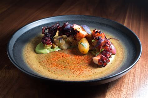 Jen's cakes offer all special occasion cakes including: 1760 - 1760 Polk St @ Washington | Food, Food app, Sf ...