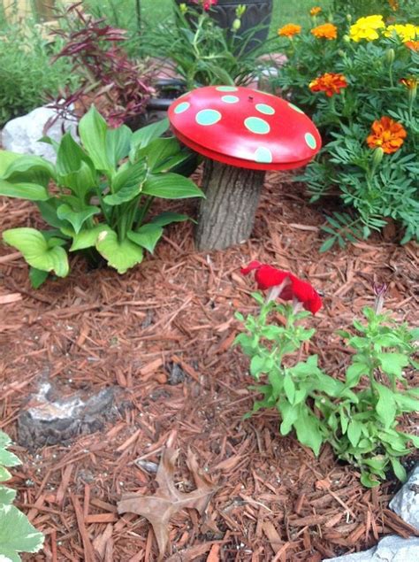 Ficiti large ceramic mushrooms figurine garden decor, lawn mushrooms decor, garden pots decoration, set of 2, 4 inches high. Homemade Mushroom Garden Decorations