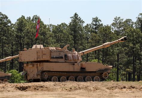 Us National Guard Brigade Receives New M109a7 Paladin Howitzer