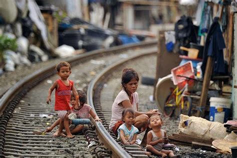 25 Contoh Judul Skripsi Ekonomi Pembangunan Tentang Kemiskinan | DR Warta