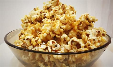 Popcorn bisa dibuat dengan waktu kurang dari 5 menit dengan microwave. Cara Buat Popcorn Karamel Sedap Dan Manis. | MyInformasi®