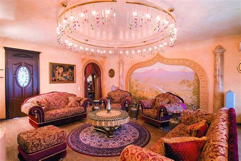 Knows just how to modern doesn't have to mean simple. nice royal looking living room interior design ideas (With ...