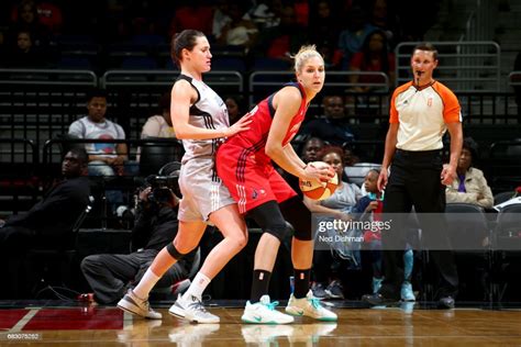 Elena Delle Donne Of The Washington Mystics Handles The Ball Against