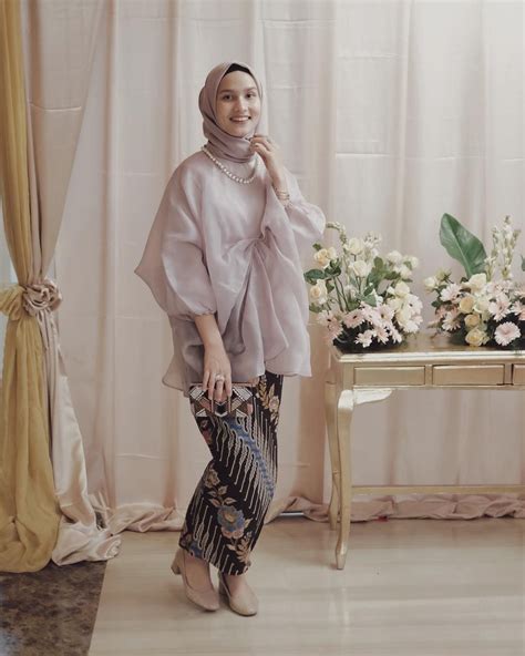 √ 50+ Inspirasi kebaya Terlengkap : Wisuda, Lamaran, dan Pernikahan