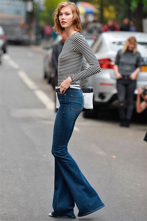 30 Classic And Amazing Flared Jeans Outfits The Wow Style
