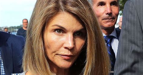 lori loughlin to plead guilty and serve jail time for college admissions scandal