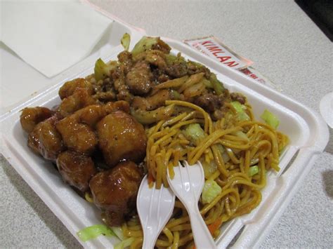 It's all about family, food and community at panda express. NINA'S RECIPES.....: AT THE MALL EATING CHINESE FOOD