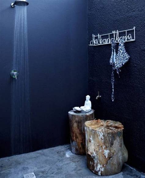 30 Astonishing Black Bathroom Designs