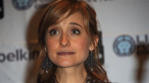 Smallville Actress Allison Mack Arrested For Her Role In Alleged Sex Cult