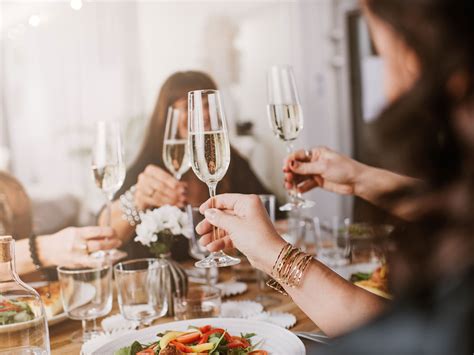But a fascinating photo series reveals 'different family members take turns hosting the meal and everyone brings their own dish to add to the table. Christmas Dinner Ideas | Food & Wine