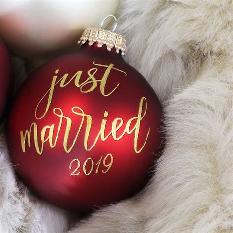 Just Married 2019 Personalized Christmas Ornament | Newlywed christmas, Newlywed christmas ...