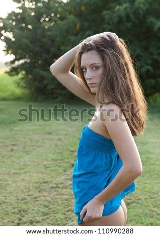 Bottomless Woman Outside Imagen De Archivo Stock Shutterstock