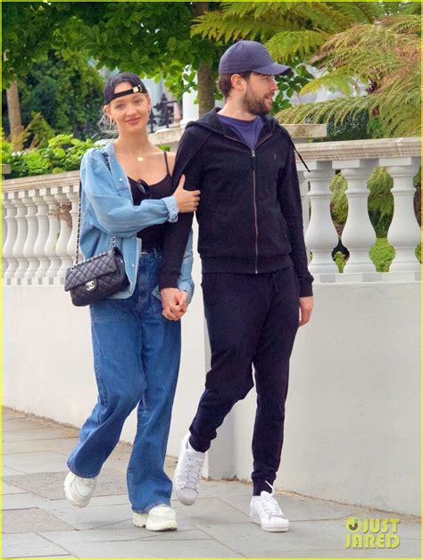 Jack Whitehall Shares A Kiss With Girlfriend Roxy Horner In London