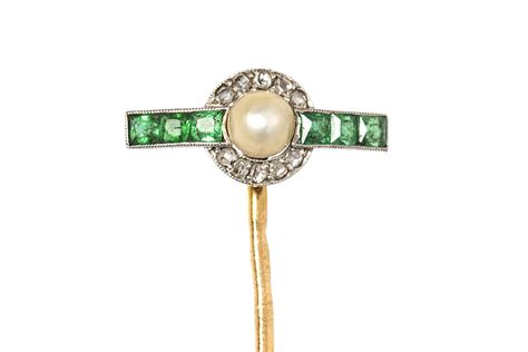 Antique T Shaped Tie Pin In Gold With Natural Pearl Diamonds And