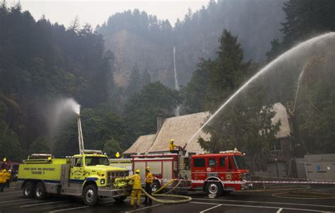 Multnomah Falls Lodge Reopens For First Time Since Fire The Columbian