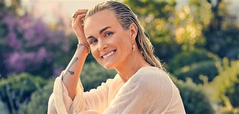 Listen to laeticia hallyday on spotify. Laeticia Hallyday : Comment elle compte aborder sa vie ...