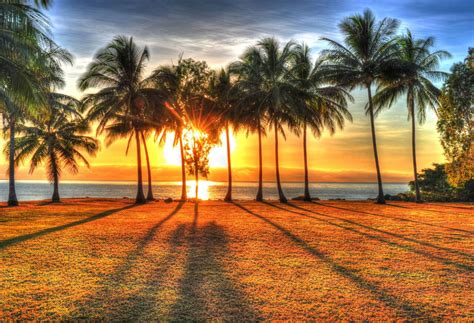 Sunrise On The Beach Of Port Douglas Images Of Summer Sunrise