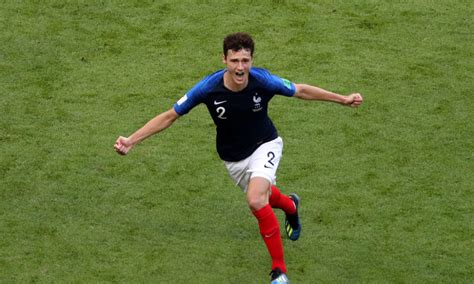 Footballeur professionnel au @fcbayern international français. France's Benjamin Pavard wins World Cup Goal of the ...