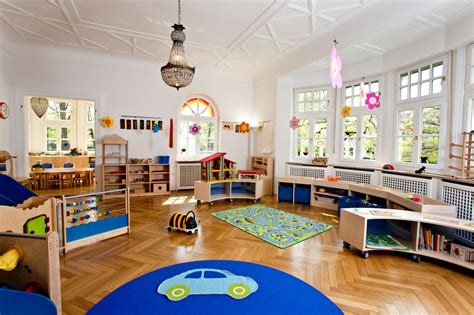 Am Sternenwinkel Bilingualer Montessori Kindergarten Mit Kinderkrippe
