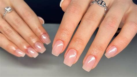 Nude Chrome Nails Are The Simple Elegant Manicure Trend We Re Loving