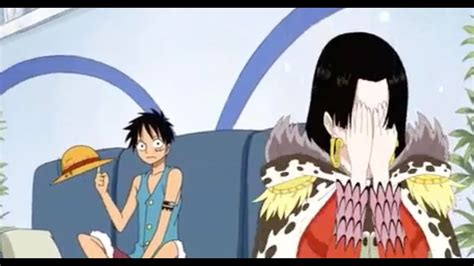 Boa Hancock Likes Luffy So Much That She Lets Luffy Hide Under Her