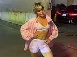 Video Lisa Rinna Directs To Get The Perfect Shot Of Her Toned Figure Daily Mail Online